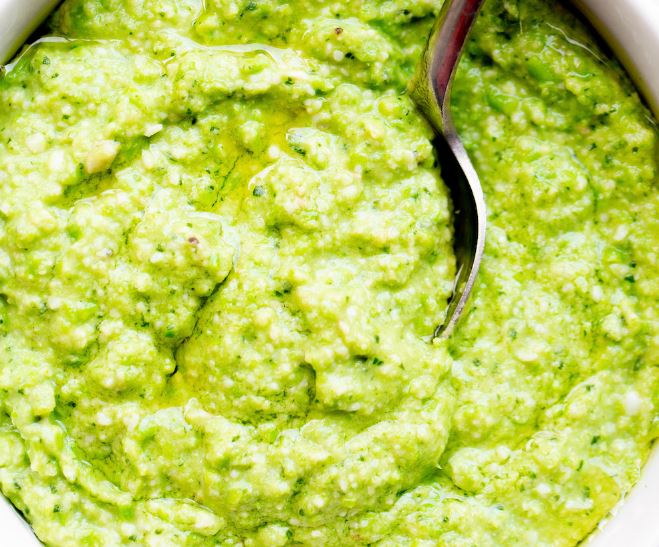 VEGAN PEA & MINT PESTO – YUM!